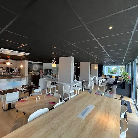 Otel The Originals City, Ariane, Sud Labege